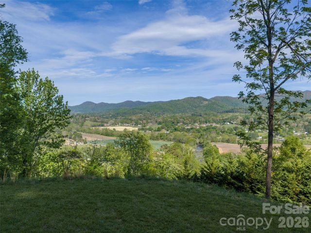 345 Moorehill Drive, Waynesville, NC 28786