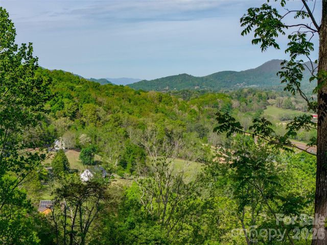 345 Moorehill Drive, Waynesville, NC 28786