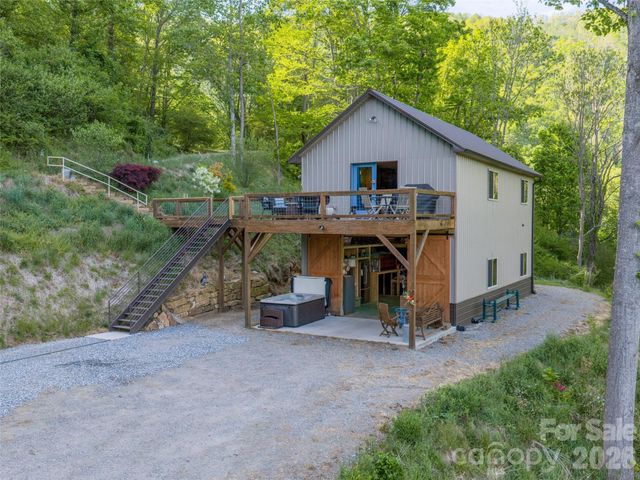 345 Moorehill Drive, Waynesville, NC 28786