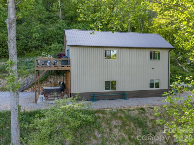 345 Moorehill Drive, Waynesville, NC 28786
