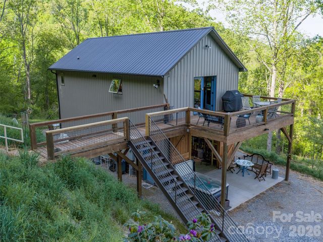 345 Moorehill Drive, Waynesville, NC 28786