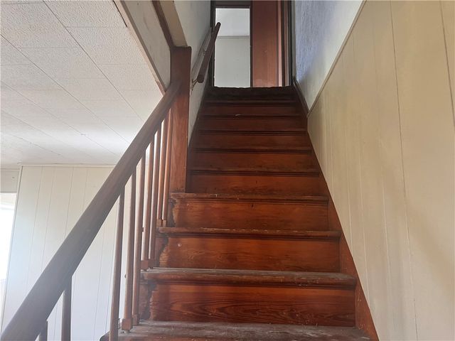 506 E Division St, New Castle, PA 16101