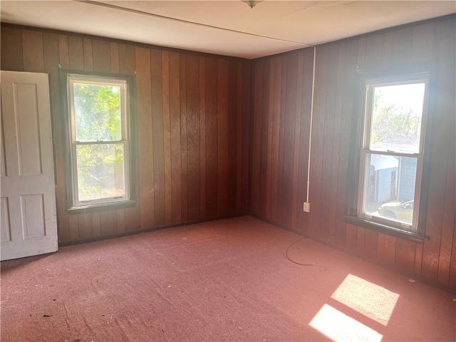 506 E Division St, New Castle, PA 16101