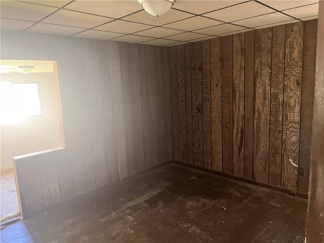 506 E Division St, New Castle, PA 16101