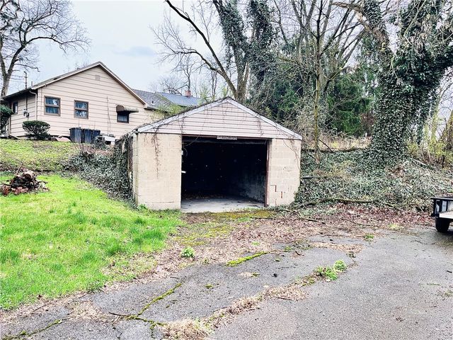 506 E Division St, New Castle, PA 16101