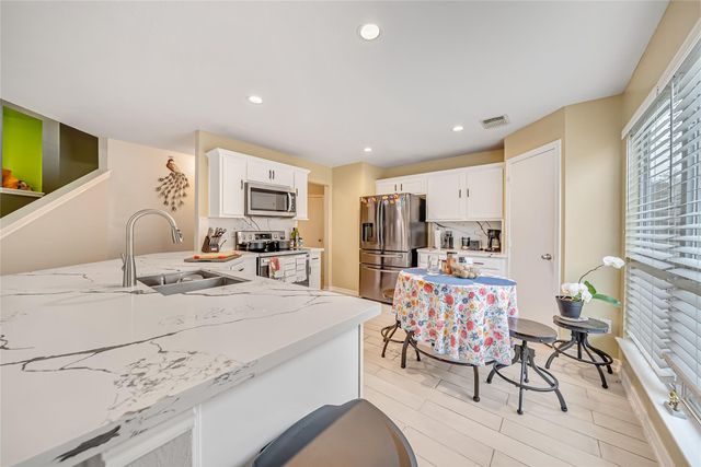 2224 Shady Pine Dr, Conroe, TX 77301