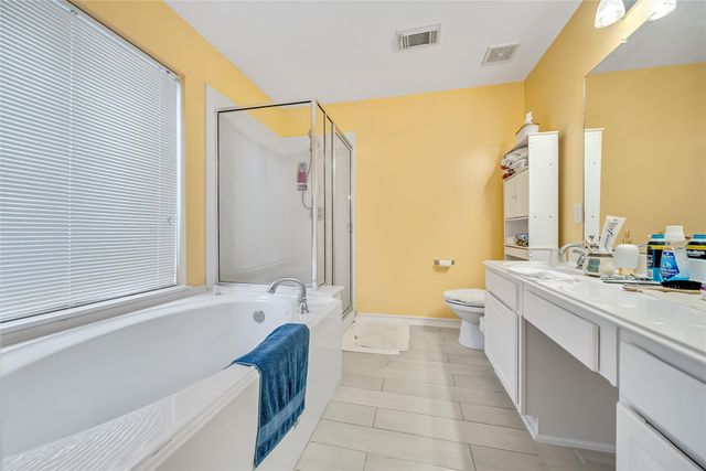 2224 Shady Pine Dr, Conroe, TX 77301