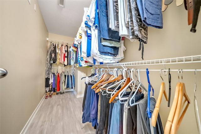 2224 Shady Pine Dr, Conroe, TX 77301