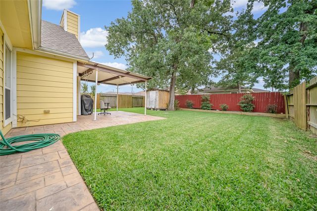 2224 Shady Pine Dr, Conroe, TX 77301