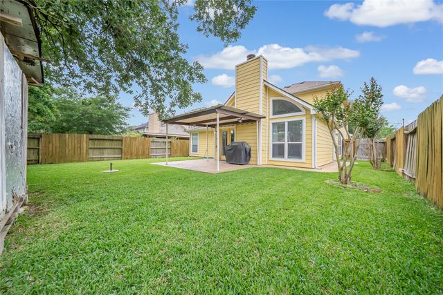 2224 Shady Pine Dr, Conroe, TX 77301