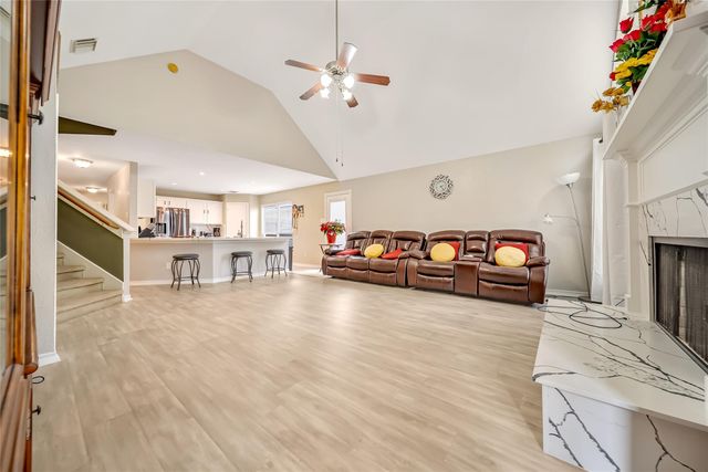 2224 Shady Pine Dr, Conroe, TX 77301