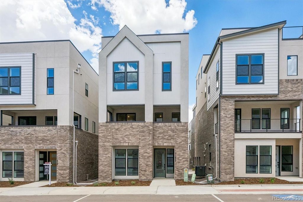 11472 E Briarwood Circle, Centennial, CO 80112