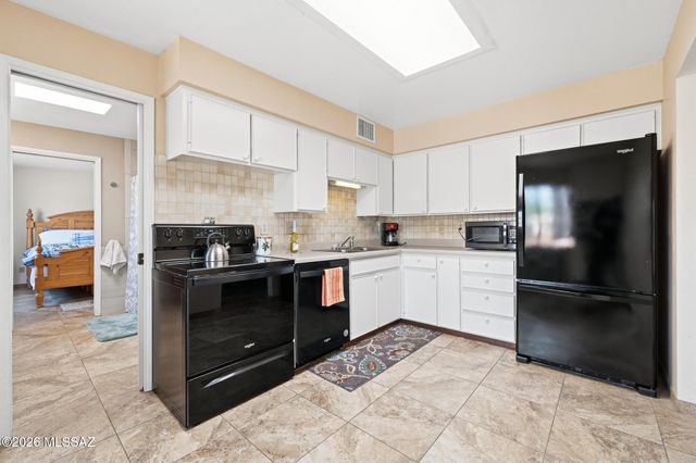 232 N Abrego Drive, Green Valley, AZ 85614