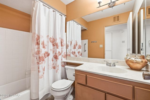 232 N Abrego Drive, Green Valley, AZ 85614