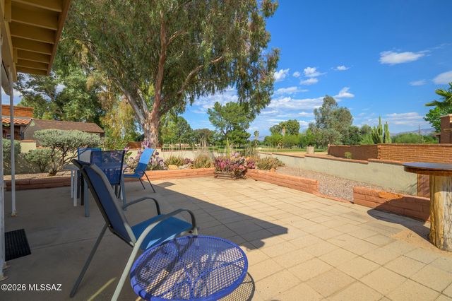 232 N Abrego Drive, Green Valley, AZ 85614