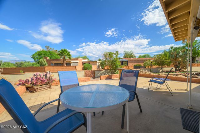 232 N Abrego Drive, Green Valley, AZ 85614