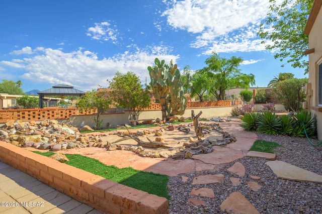 232 N Abrego Drive, Green Valley, AZ 85614