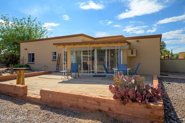 232 N Abrego Drive, Green Valley, AZ 85614