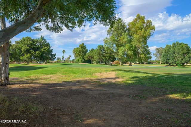 232 N Abrego Drive, Green Valley, AZ 85614