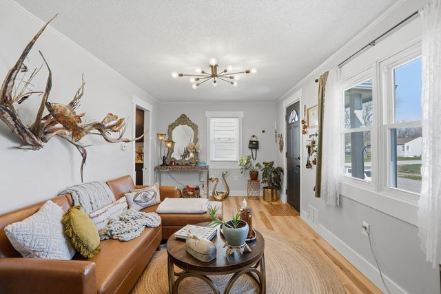 1507 W 38th Street, Davenport, IA 52806