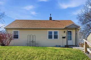 1507 W 38th Street, Davenport, IA 52806