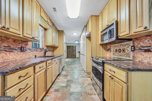 1203 Dried Creek Court, Mcdonough, GA 30252