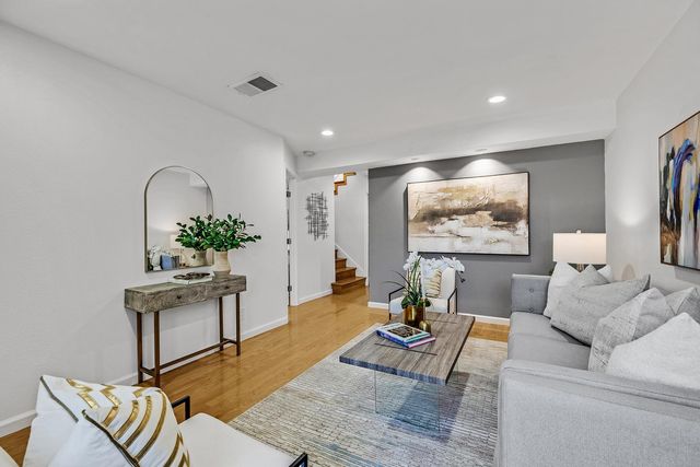 1901 Briscoe Ter, Fremont, CA 94539