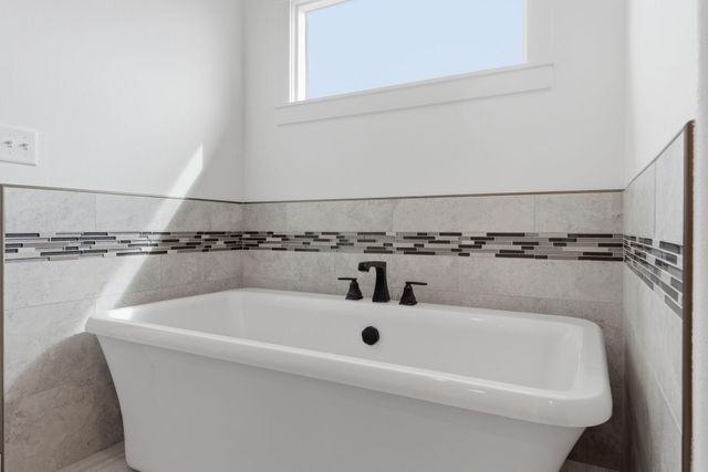 3215 W Bluffview Street, Springfield, MO 65810