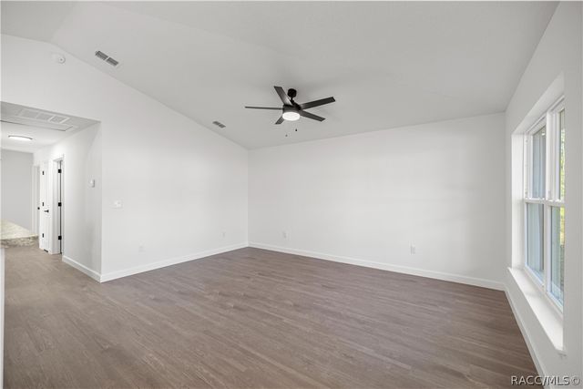 24370 NW Falcon Avenue, Dunnellon, FL 34431