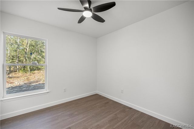 24370 NW Falcon Avenue, Dunnellon, FL 34431