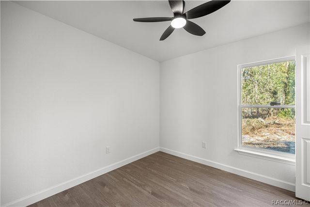 24370 NW Falcon Avenue, Dunnellon, FL 34431