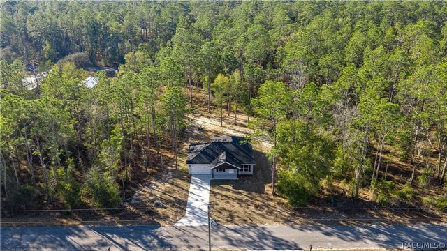 24370 NW Falcon Avenue, Dunnellon, FL 34431