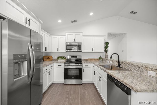 24370 NW Falcon Avenue, Dunnellon, FL 34431