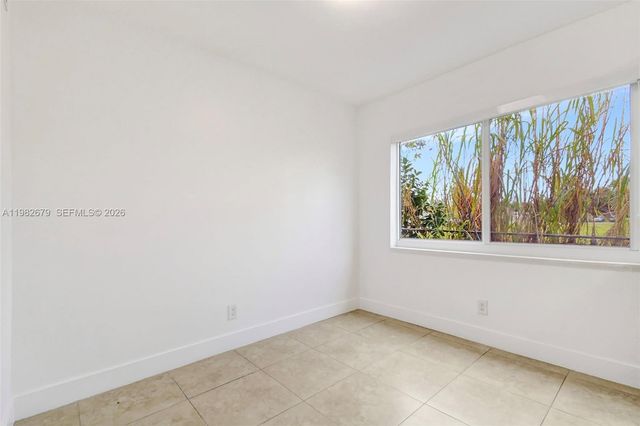 407 SE 9th Court 3, Hallandale Beach, FL 33009