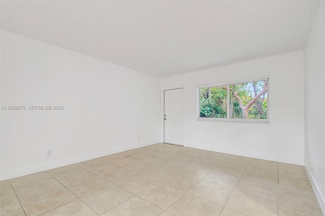 407 SE 9th Court 3, Hallandale Beach, FL 33009