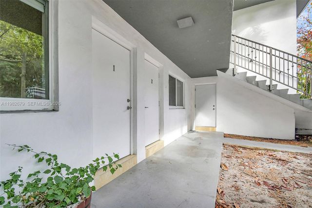 407 SE 9th Court 3, Hallandale Beach, FL 33009