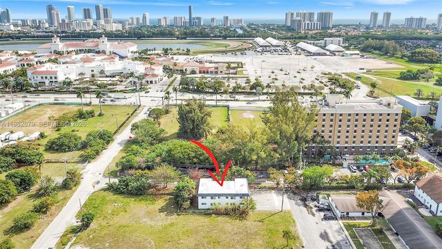 407 SE 9th Court 3, Hallandale Beach, FL 33009