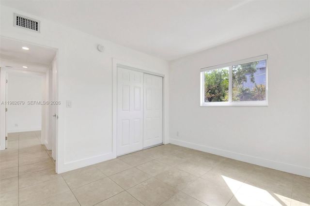 407 SE 9th Court 3, Hallandale Beach, FL 33009