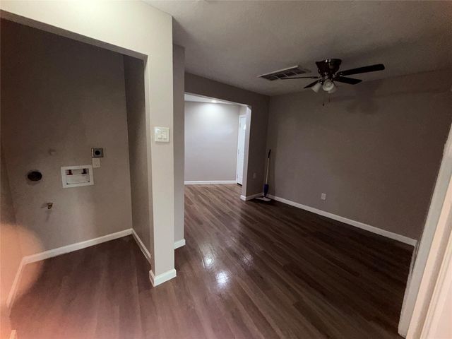 13217 Player Street B, Houston, TX 77045