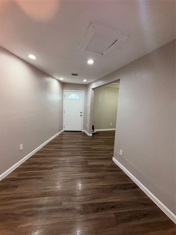 13217 Player Street B, Houston, TX 77045