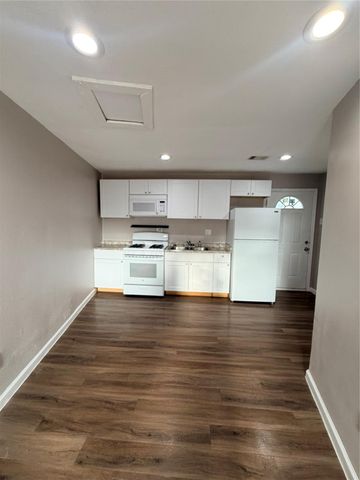 13217 Player Street B, Houston, TX 77045