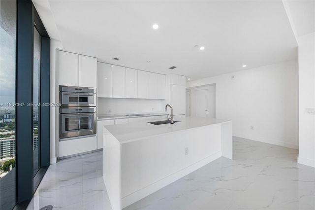 700 NE 24th 3107, Miami, FL 33137