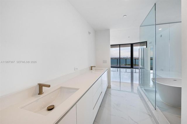 700 NE 24th 3107, Miami, FL 33137