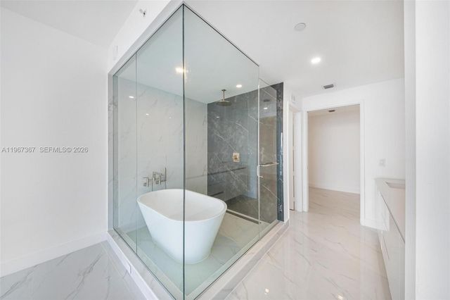 700 NE 24th 3107, Miami, FL 33137