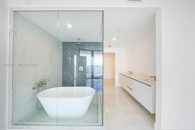 700 NE 24th 3107, Miami, FL 33137