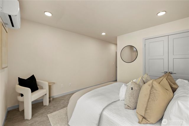 903 A NW 56th Street, Seattle, WA 98107