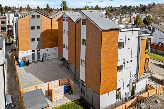 903 A NW 56th Street, Seattle, WA 98107