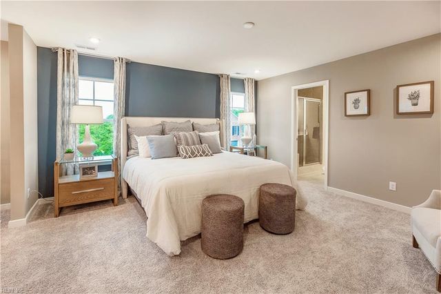 101 Peck LN, Suffolk, VA 23434