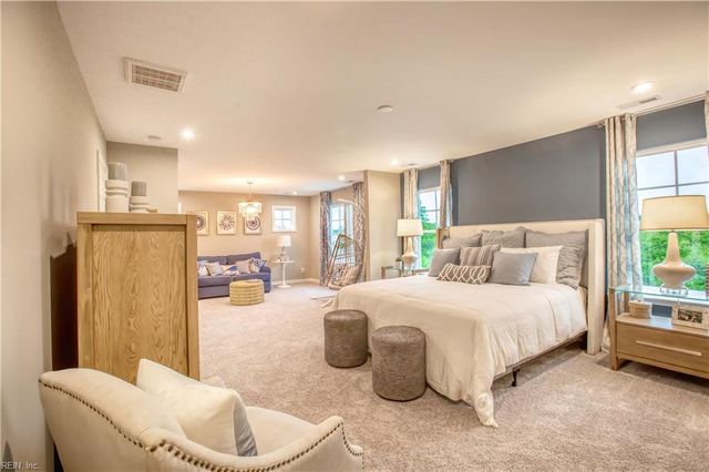 101 Peck LN, Suffolk, VA 23434