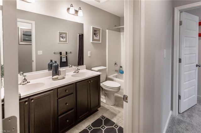 101 Peck LN, Suffolk, VA 23434